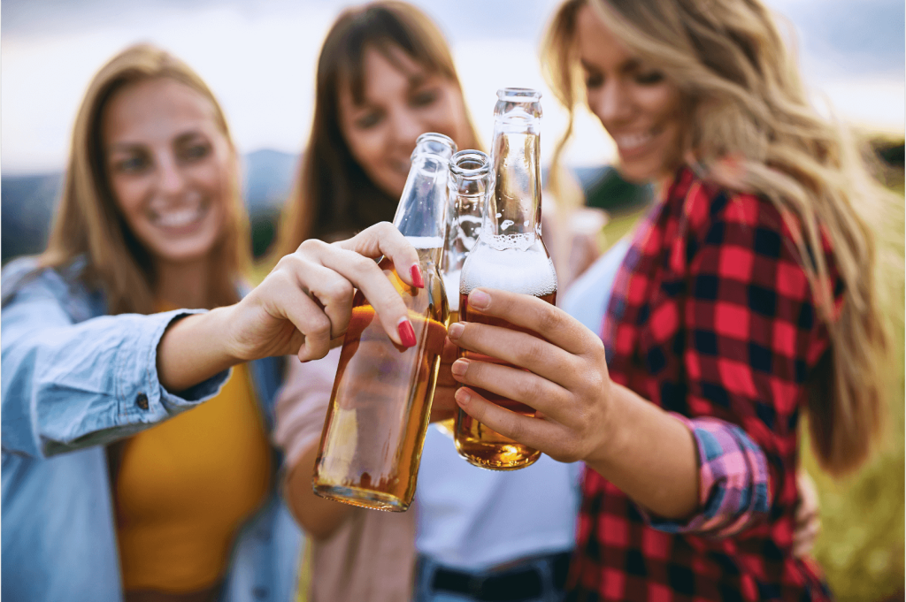 girl group drinking beer 