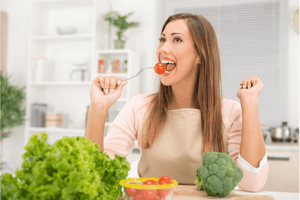 Pros And Cons Of a Raw Food Diet